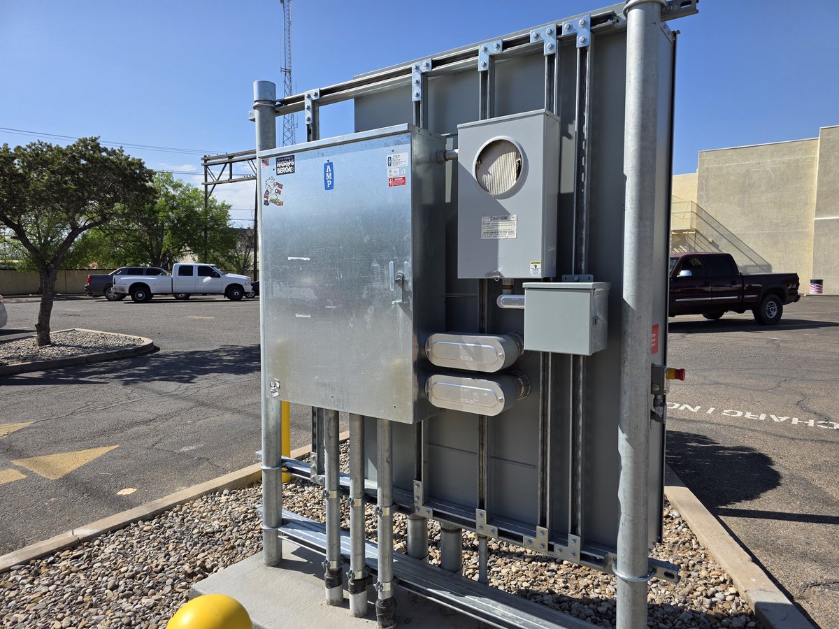 ArtiePenguin1 tweet media