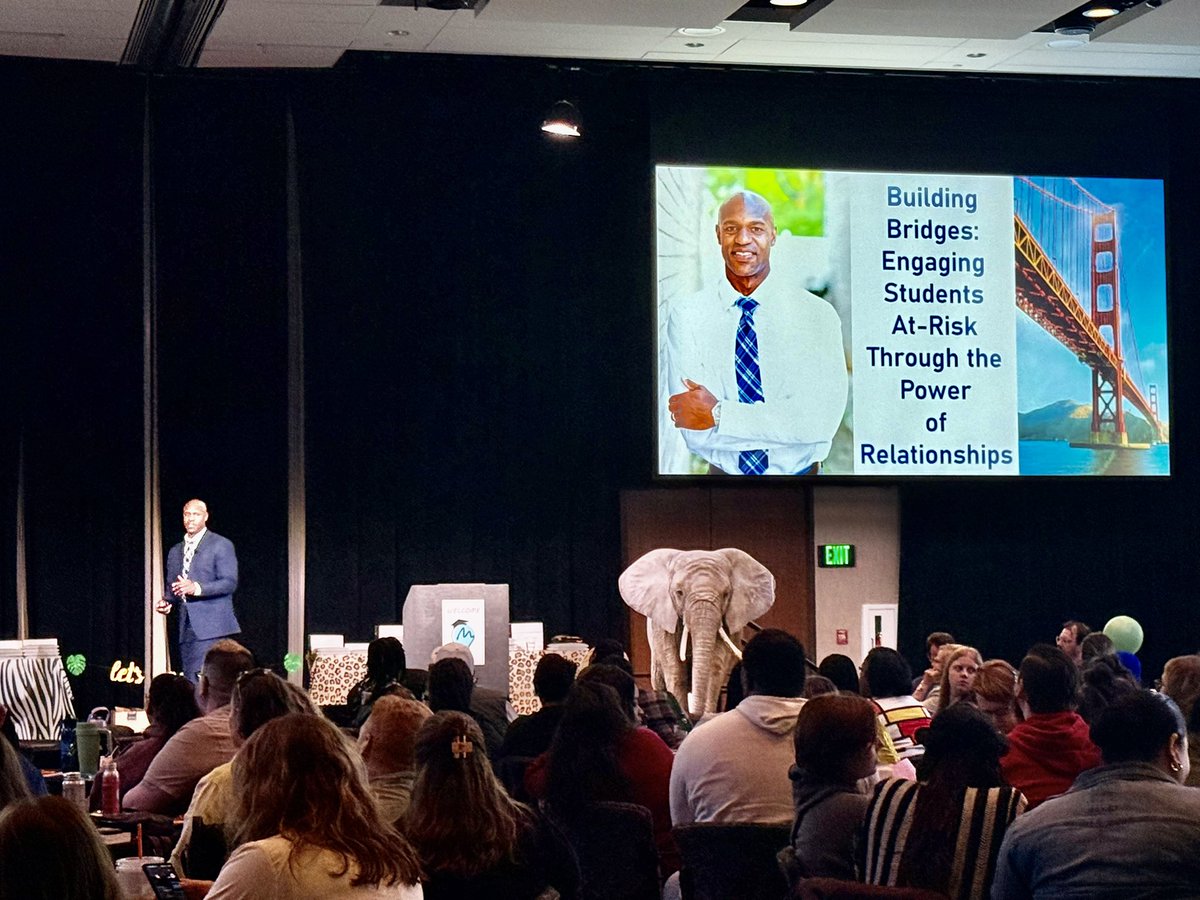 DrDonParker1's tweet image. “What comes from the ❤️ touches the ❤️” 
This group of over 1,000 educators works w/ students who have severe behavior problems. My prayer is that my keynote inspired them to never give up on their students so their students won’t give up on themselves. 
🙏🏽💪🏽❤️💯
#BuildingBridges