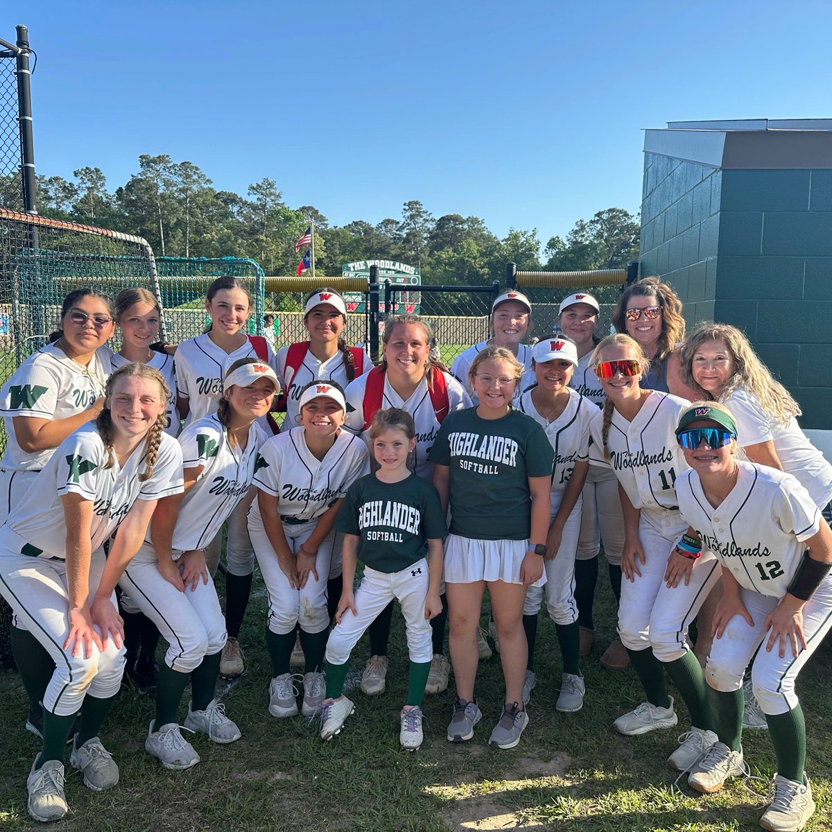 Thank you to our bat girls Bree and Cora! Y’all did great!
#FUTURES
❤️🥎💚