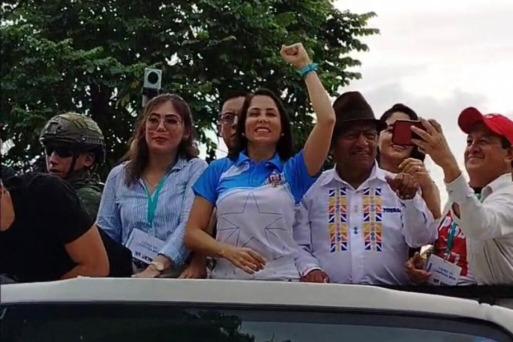 ⚫ El Grupo de Puebla llegó disfrazados de observadores electorales a desestabilizar las elecciones en Ecuador.

Ya se encuentra en Ecuador la kirchnerista Lorena Pokoik, es parte de la izquierda radical de Argentina.
