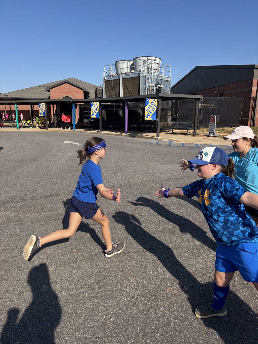 Miss Pellock ♡ tweet media