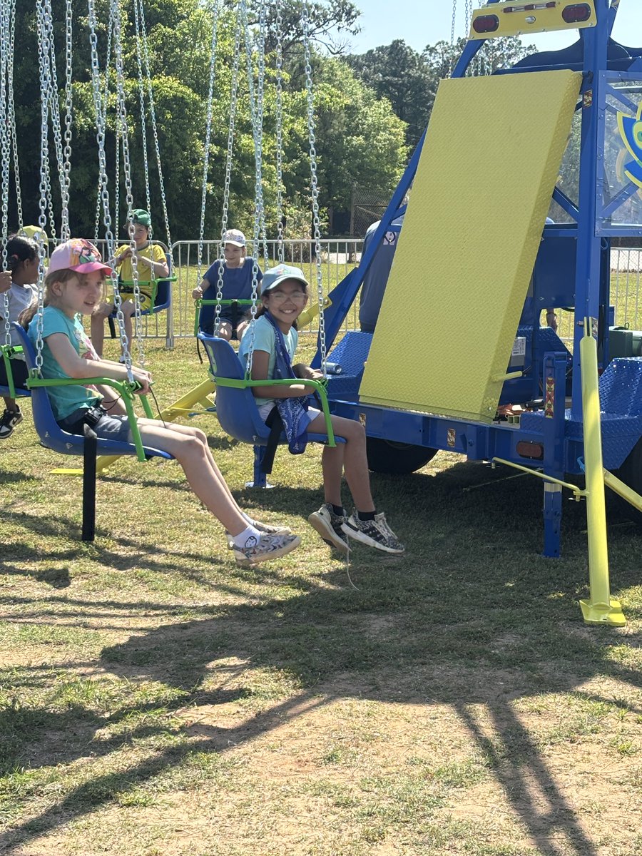 Miss Pellock ♡ tweet media