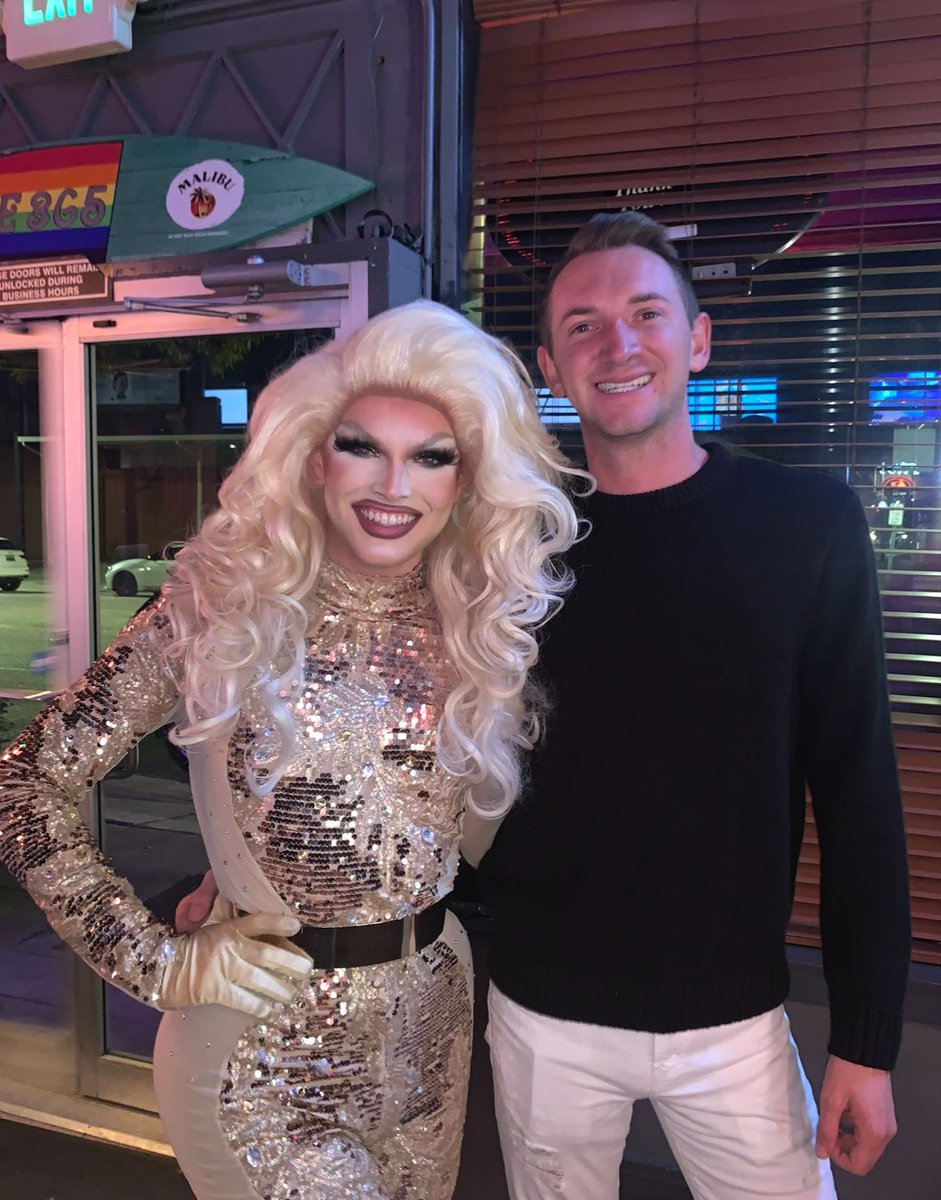 Garret__white's tweet photo. @samstarqueen BRING THAT CROWN HOME!!! #rupaulsdragrace #dragrace #teamsamstar https://t.co/w7c2rBXeuc