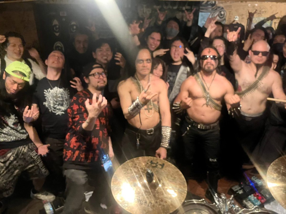 oshirinameru's tweet photo. 昨日はエルプエンテ　
Deiphago   Japanツアー

怒号　
そしてOrochi
お越し頂き、ありがとうございました！

Orochiとしてはドラムしばいたのは2回目
次は未定ですが、またのライブに備えて参ります！ https://t.co/Yq3BWwlOcv