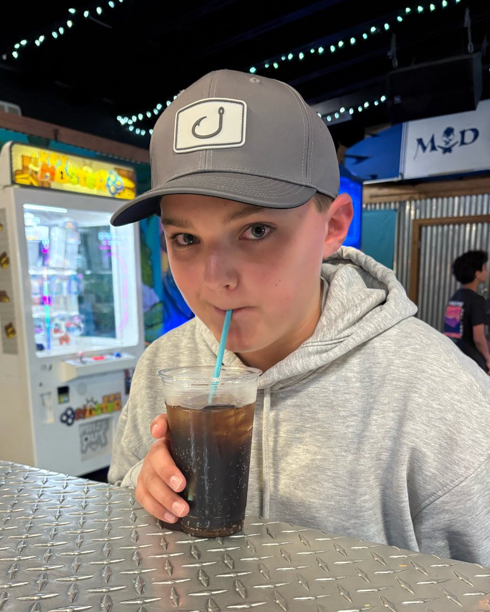 phadeStraws's tweet image. Have another soda. Mom won't mind. And if she does, tell her you're helping reduce plastic waste. You're using a phade blue straw. It's home and industrial compostable &amp;amp; they're marine biodegradable, too! #phadebluestraws #blueisthenewgreen #madbeachbrewing 

📸: @AlisanClayton