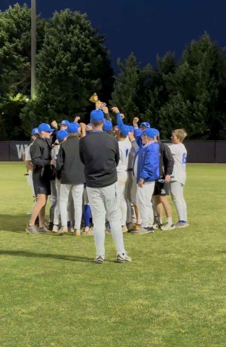 OCHS_Athletics's tweet photo. Your Region 8-AAA ⚾️ Champions! 1st region title since 2015! @oconeebaseball 
#WeAreOne #SpearEm https://t.co/4dwlkueVQl