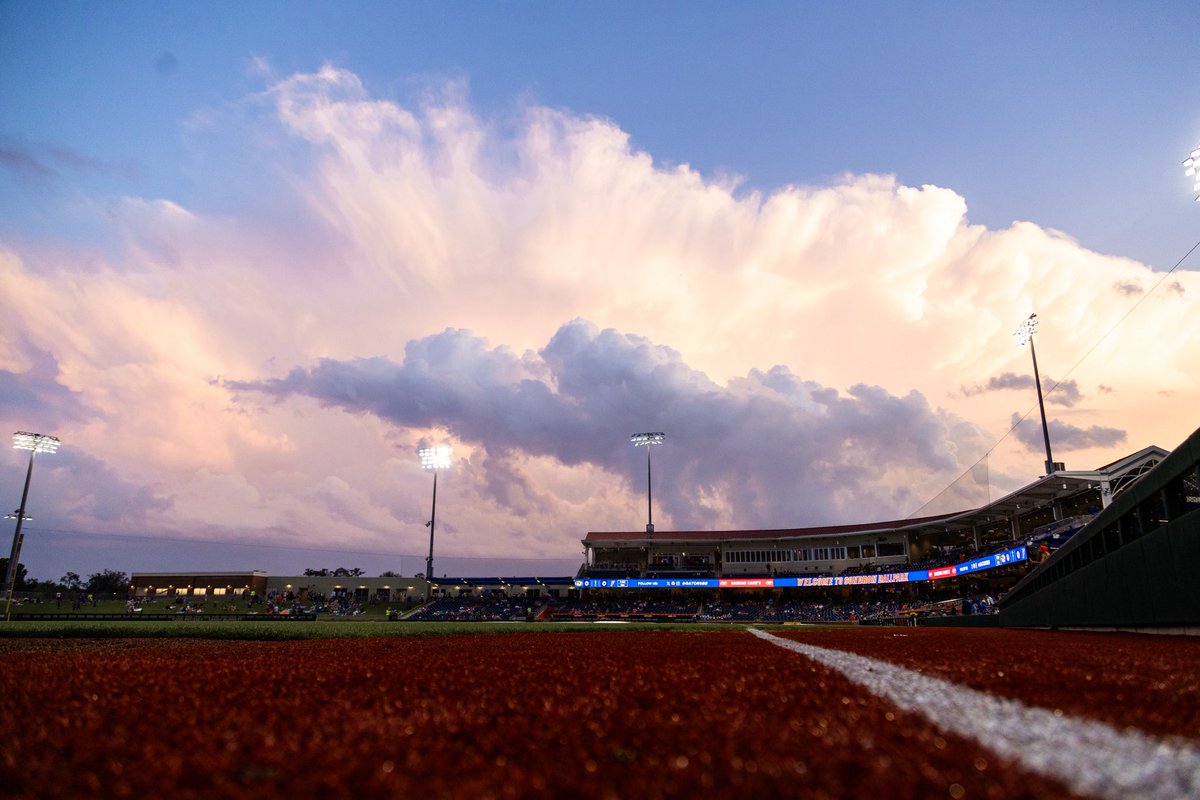 Quite the baseball sunset at Condron Family Ballpark prior to Mizzou baseballs game against Florida tonight #MizzouNOW