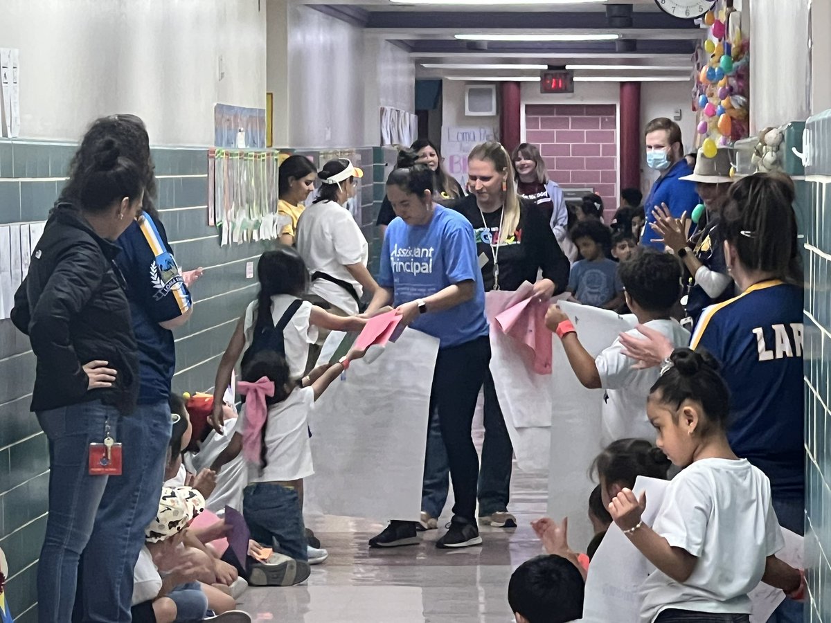 This week at Loma Park Elementary, we proudly celebrated Assistant Principal Appreciation Week! Huge thanks to Dr. Carreon and Mrs. Saldana for their tireless dedication, leadership, and love for our students and staff. You both make Loma Park a better place every day.