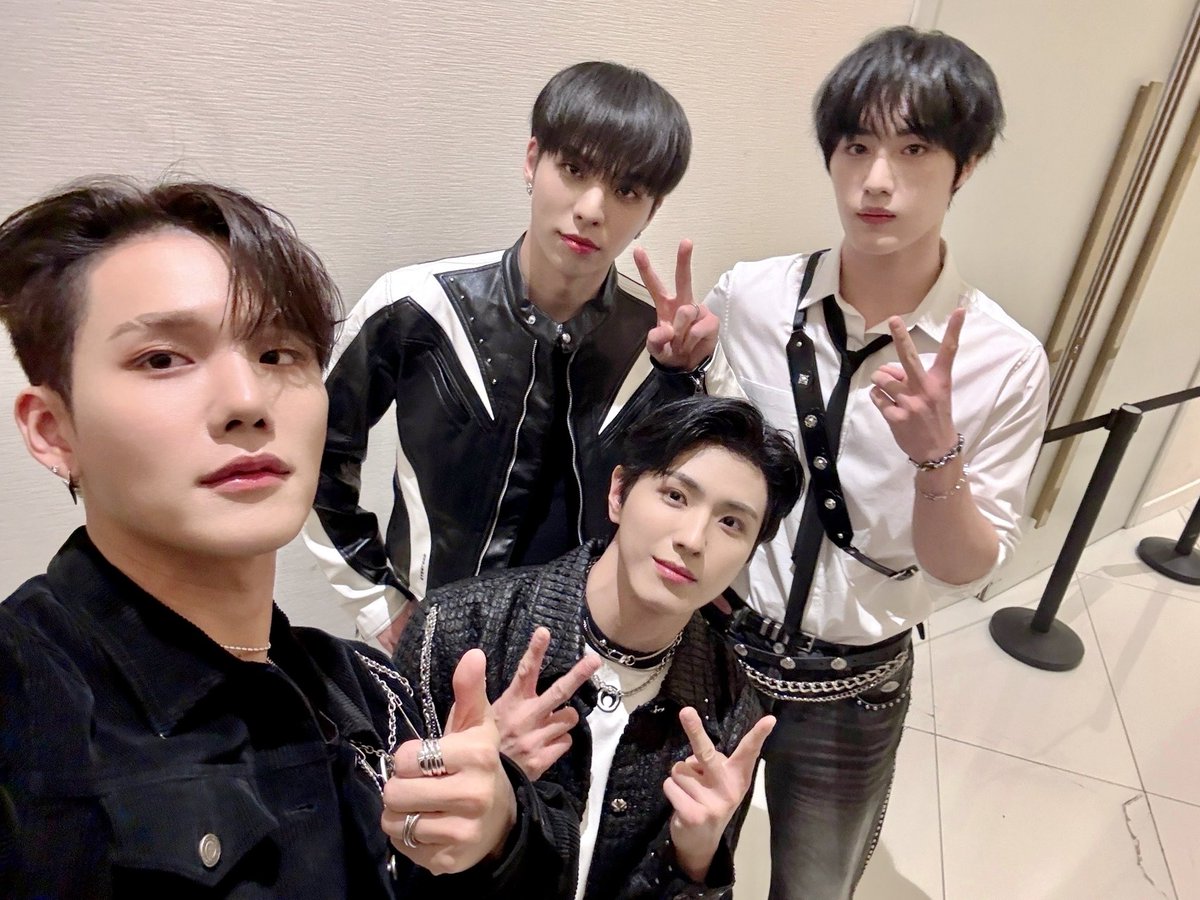 CIX_Official tweet media