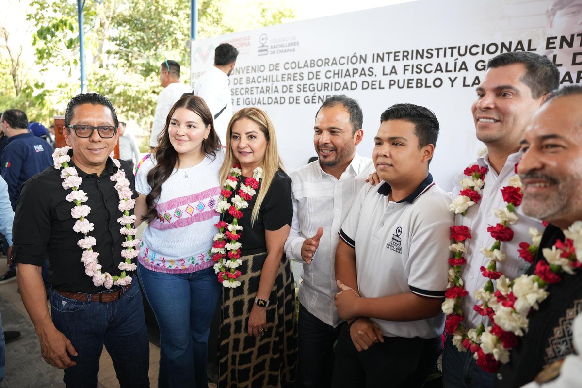 ¡Un paso más hacia escuelas seguras, inclusivas y de calidad!✨

Firma de convenio entre <a href="/cobachchiapas/">COBACH CHIAPAS</a>, <a href="/FGEChiapas/">FGEChiapas</a>, <a href="/sspchiapas/">Secretaría de Seguridad del Pueblo</a> y <a href="/SEMUIGEN_CHIS/">Secretaría de la Mujer e Igualdad de Género</a>.

Se da inicio a la implementación de prevención del delito, contra las adicciones y violencia de género.
