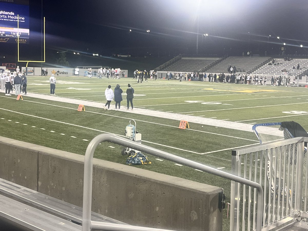 Eugene Robinson (@generobinson_12) on Twitter photo Thank you ETSU for having me and showing me a great time!! <a href="/CoachDRuff/">Devin Ruffin</a> <a href="/ETSUFootball/">ETSU Football</a> <a href="/PRTYNTHABAKFLD/">Jamere Hogue</a> <a href="/CoachMonroeB/">Monroe Beard III</a> <a href="/RecruitRedBank/">Red Bank HS Football Recruiting</a> <a href="/coachdavis423/">Coach Davis</a> Thank you ETSU for having me and showing me a great time!! <a href="/CoachDRuff/">Devin Ruffin</a> <a href="/ETSUFootball/">ETSU Football</a> <a href="/PRTYNTHABAKFLD/">Jamere Hogue</a> <a href="/CoachMonroeB/">Monroe Beard III</a> <a href="/RecruitRedBank/">Red Bank HS Football Recruiting</a> <a href="/coachdavis423/">Coach Davis</a>