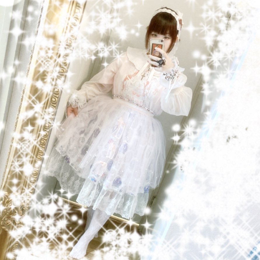 PrincessDollaya's tweet photo. 🎀PDenne綾Snap🎀
☁️わたしが見上げる黄昏の空スカート(黄昏)
🧸パンクマちゃんのチュールスカート(Pink)
🏰20th Sweet Castle Tシャツ(Pink)
🐈PD×Toymeコラボわたみあネコちゃんブローチ
🧸PD×LIENヘッドドレス
🧸PD×LIENお袖留め
#PDenne
#PrincessDoll
#SweetCastlePD
#ロリータ
#ロリィタ
#原宿 https://t.co/kUOjiVoyQx