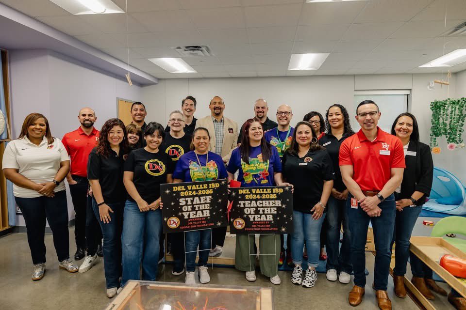 Equitable_Edu's tweet photo. We had an incredible time celebrating our amazing Teacher and Staff of the Year across Del Valle ISD! 🧑🏫Honoring their passion, dedication, and impact with our team was a true highlight. Thank you for inspiring excellence every day! 🎉#DVISDProud #TeamDVISD https://t.co/1IN96FD7ak