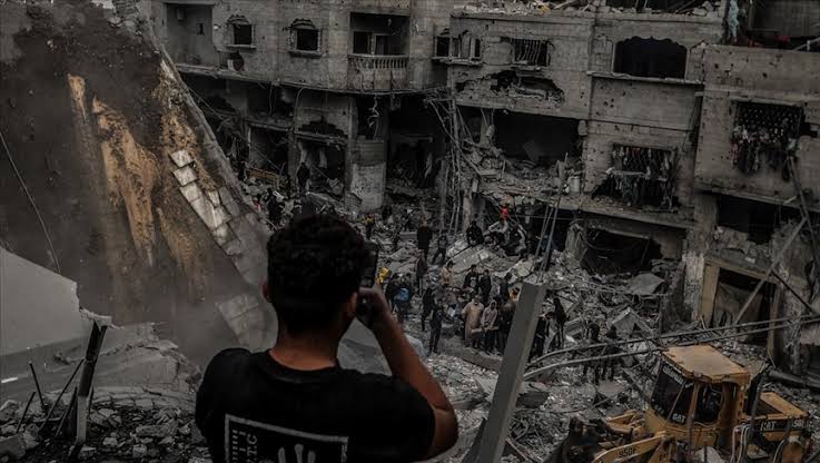 miRajH93's tweet photo. Why are the usual voices for human rights silent today? Do the Palestinian people not have the right to live in peace? They are not occupying anyone else's land. We strongly condemn the biased policies of the United Nations.
#FreePalestine 
#StopGazaGenocide https://t.co/MEGnMqd4yk