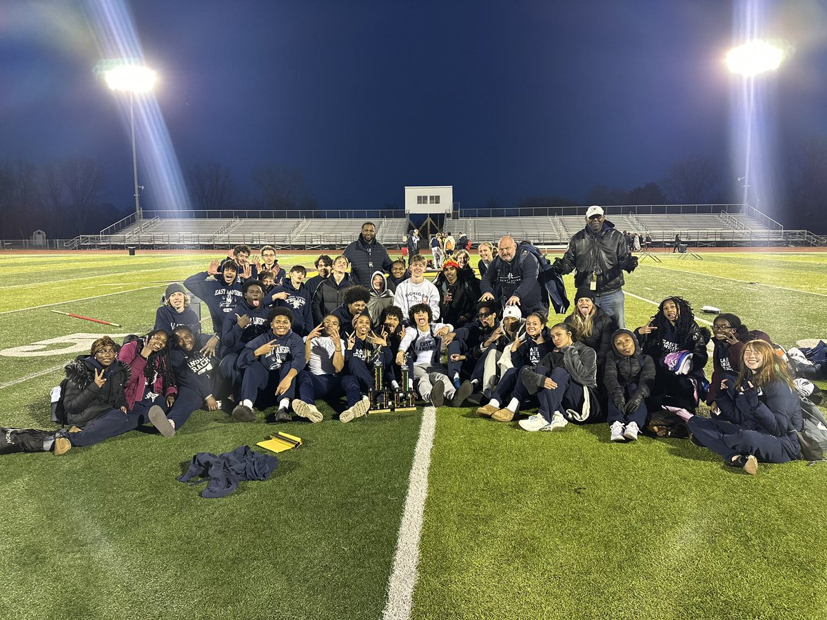 Congrats to our Track &amp; Field teams!
Girls - Davison Invitational medium school runners up
Boys - Davison Invitational medium school champions!!
🏆 🏅