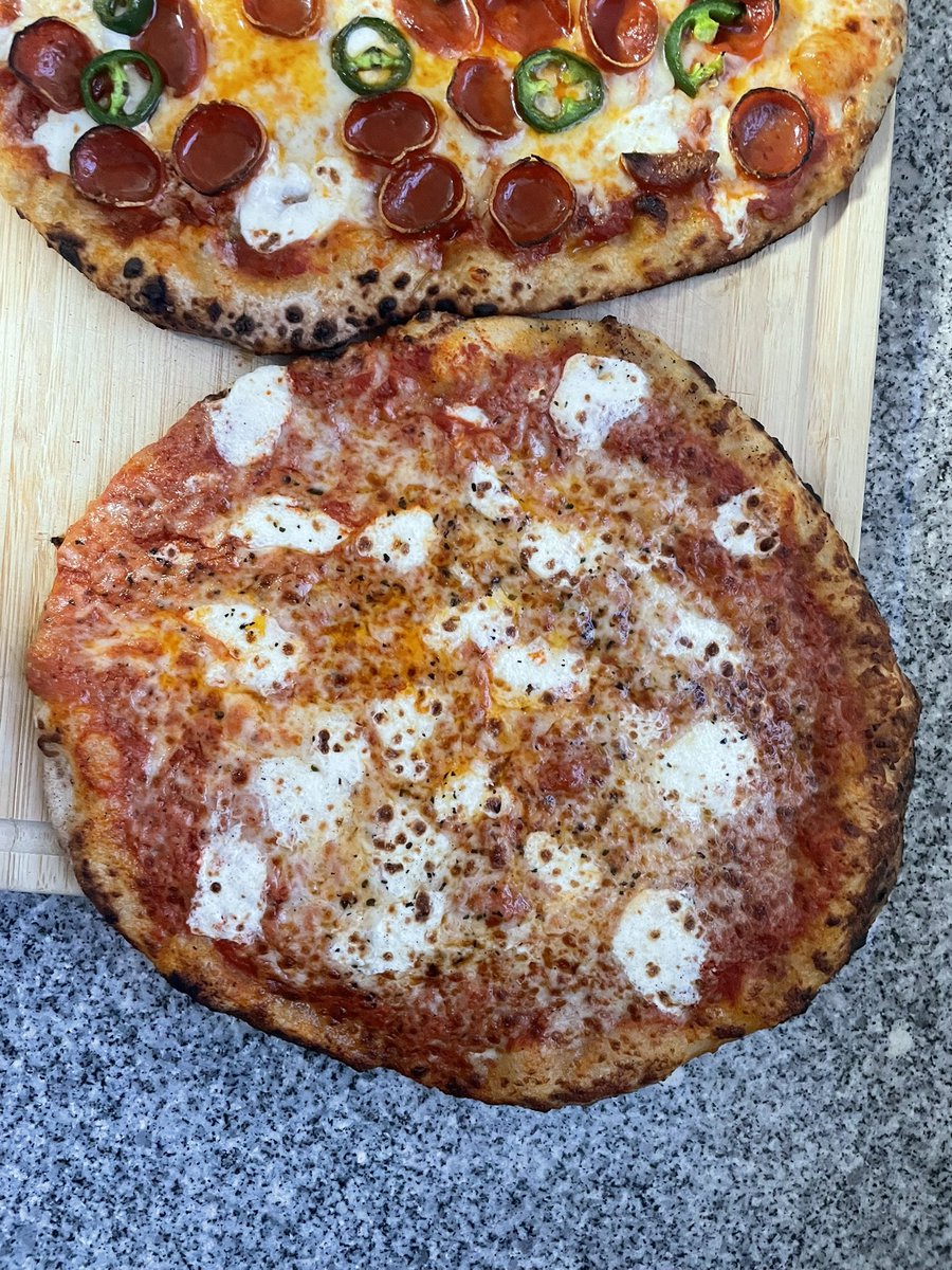 Texas_Hoosiers's tweet image. I mean seriously, do y’all mind? #pizzapics