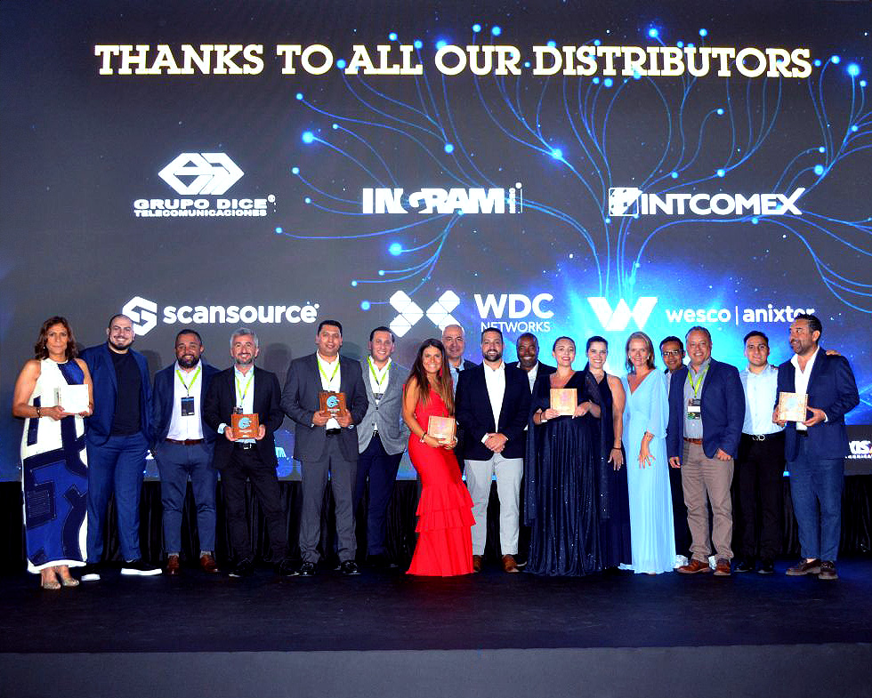 InfochannelMX's tweet photo. #Galería | Axis Communications @Axis_LAT reconoció y premió a sus socios de negocio durante el #Axis Partner Summit, un evento para dar continuidad a su estrategia de negocios. 

Aquí algunas imágenes:
#axislatam #axiscommunications #AxisPartnerSummit2025 #PartnersAxis https://t.co/HgXavW15Pt