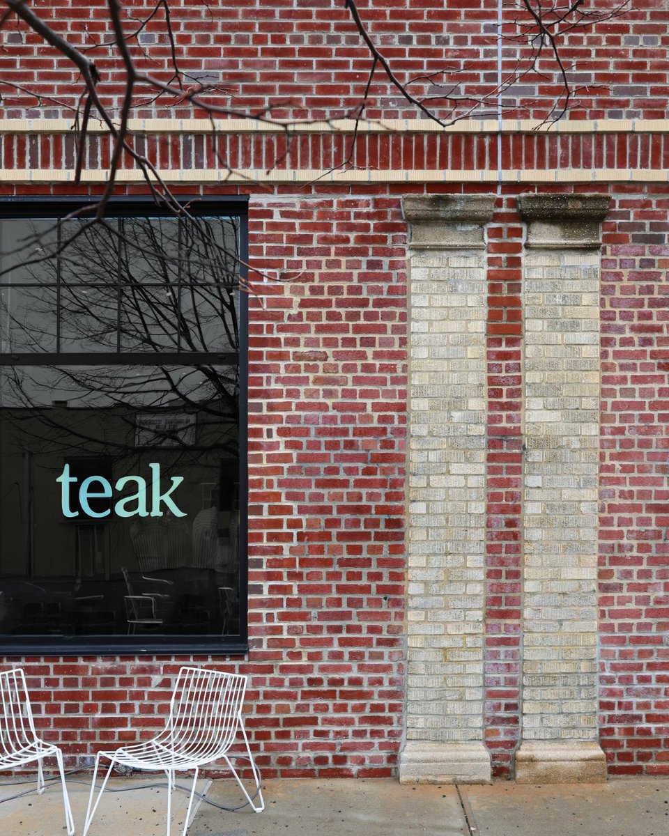 edgnyc's tweet photo. From cones to couches, these retail spaces are ready to serve up greatness with their freshly restored façade. Our restoration and design teams worked their magic to convert this building from a manufacturing facility to a retail hub. #restoration #facade #design #retail #nyc https://t.co/e3ubcfa5Fe