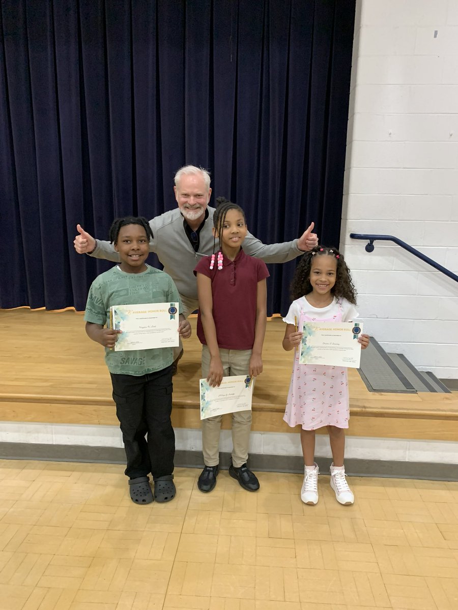 ColemanPlaceES's tweet photo. Recapping our 3rd quarter Honor Roll Assembly: We're incredibly proud of every Cougar's hard work and effort! https://t.co/jjipTl5vIm