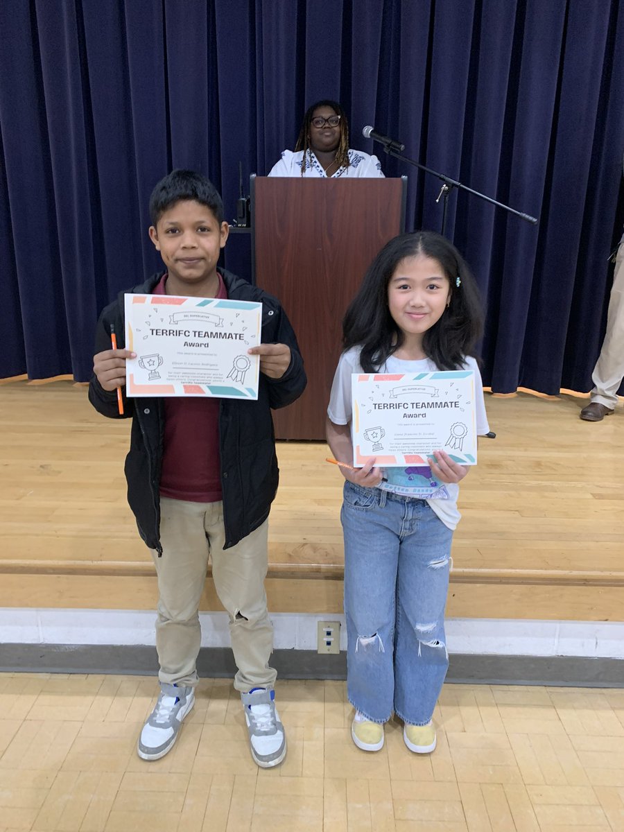 ColemanPlaceES's tweet photo. Recapping our 3rd quarter Honor Roll Assembly: We're incredibly proud of every Cougar's hard work and effort! https://t.co/jjipTl5vIm