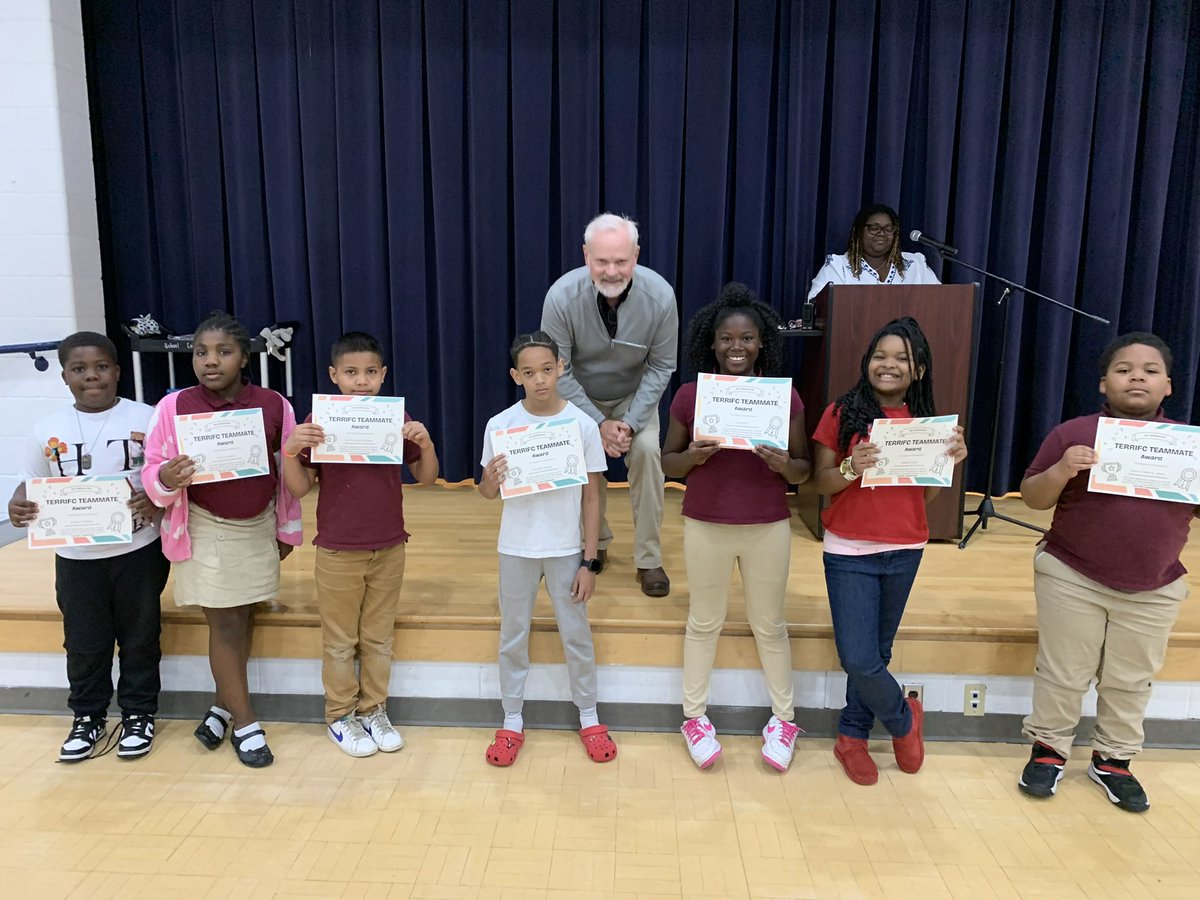 ColemanPlaceES's tweet photo. Recapping our 3rd quarter Honor Roll Assembly: We're incredibly proud of every Cougar's hard work and effort! https://t.co/jjipTl5vIm