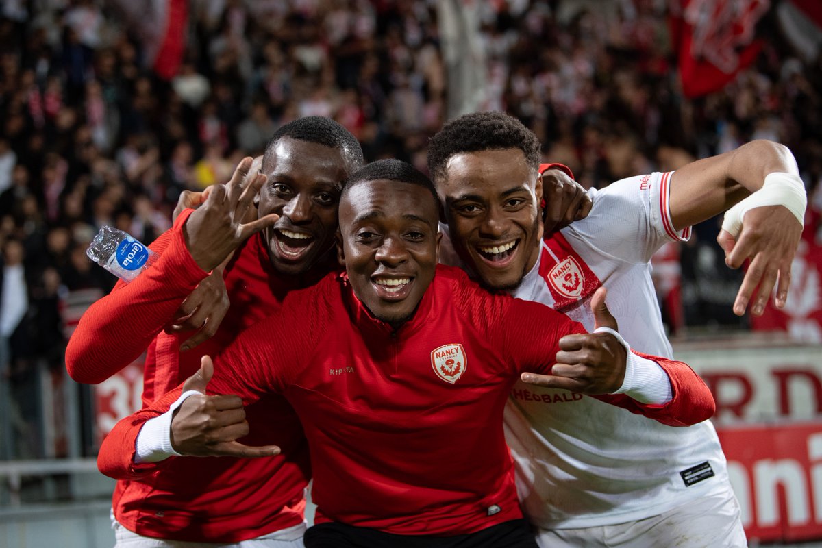 asnlofficiel's tweet photo. Elle fait du bien celle-là ! 🤩🔴⚪️
#ASNLLBC I #NationalFFF