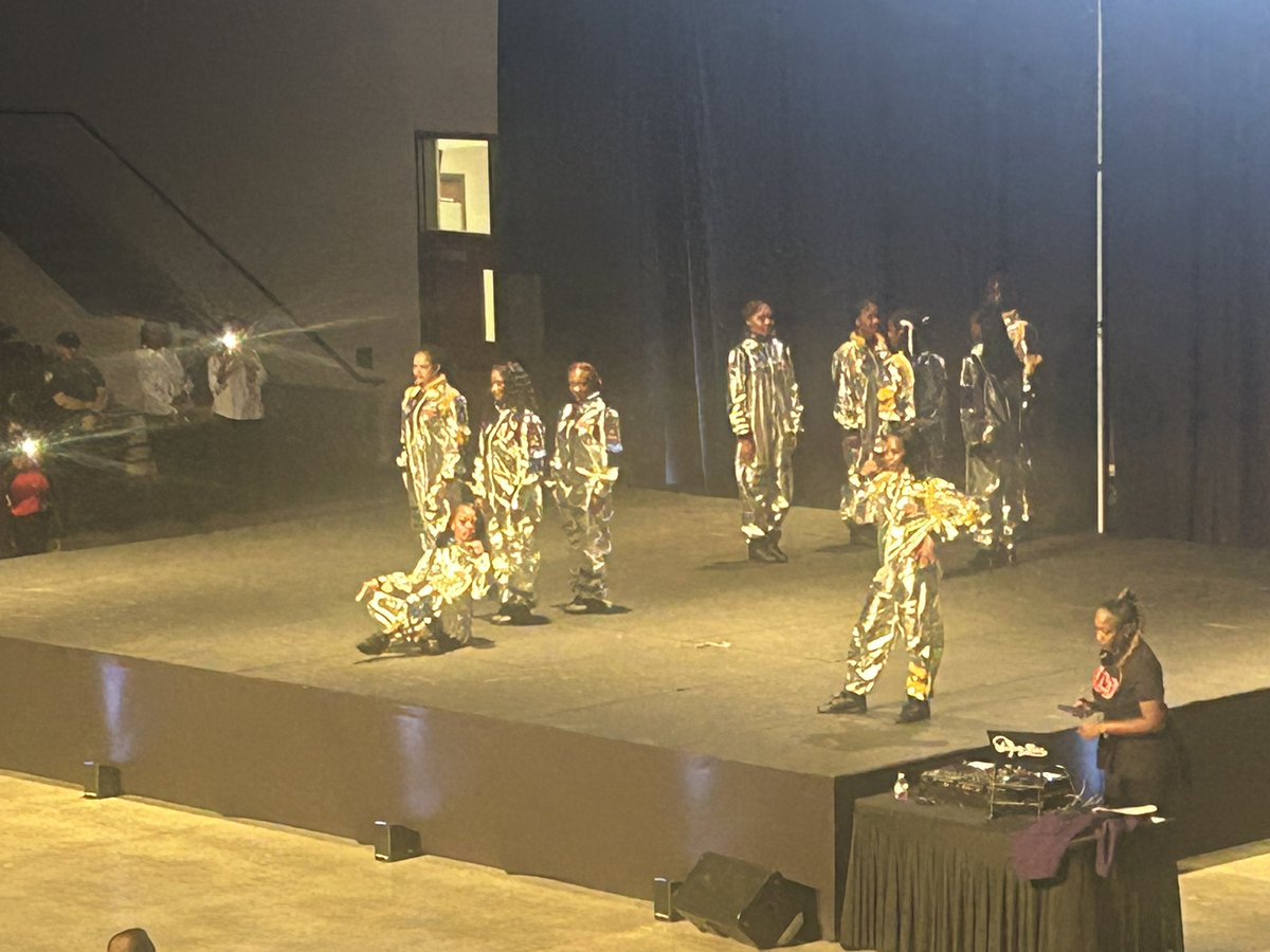 MELITRA MORRIS tweet media