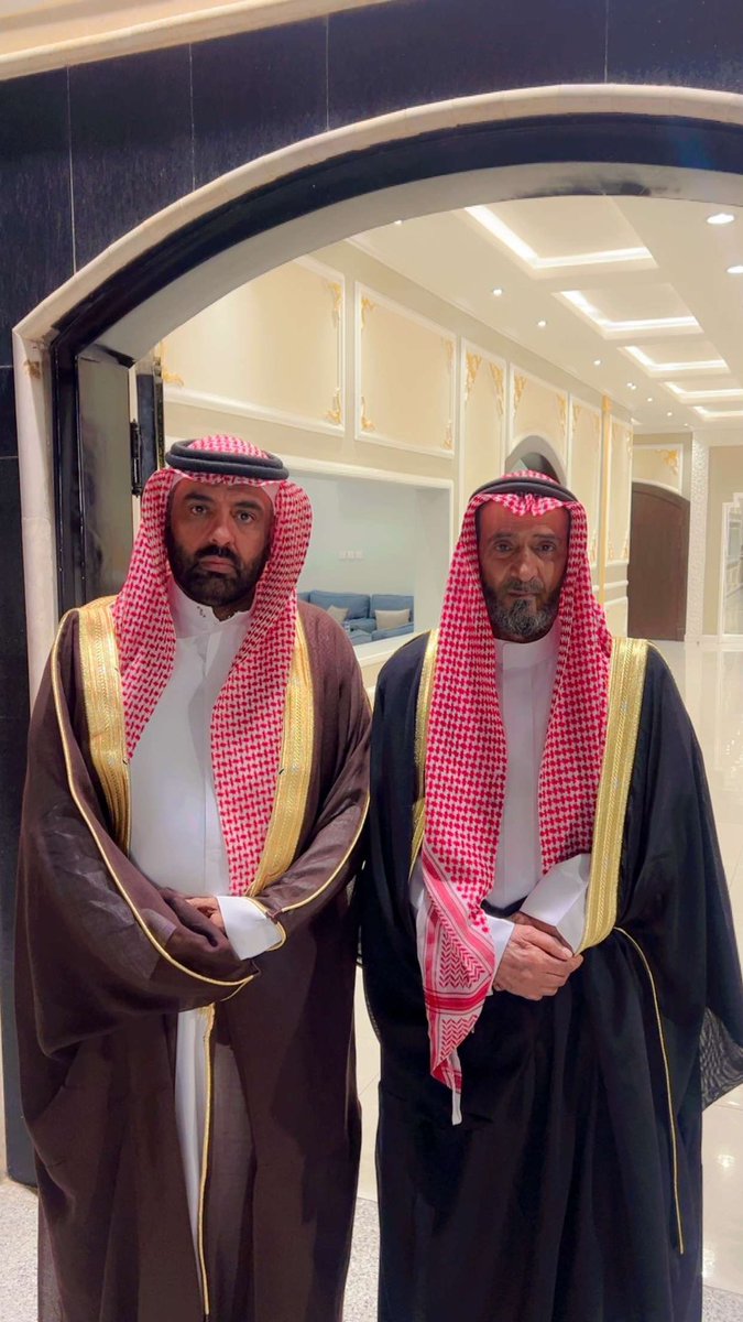 sultan_alakla's tweet photo. احتفل هذا المساء ليلة السبت الموافق ١٤٤٦/١٠/١٣هـ الخال حمود عايد الراشد الدحيلي بزواج ابنه راشد .. في قاعة عمر للافراح والاحتفالات حضره جمع غفير من الاقرباء والاصدقاء والزملاء .. اللهم بارك لهما وبارك عليهما واجمع بينهما بخير . وبالذرية الصالحة يارب.
#حائل https://t.co/ejbMWbIYD8