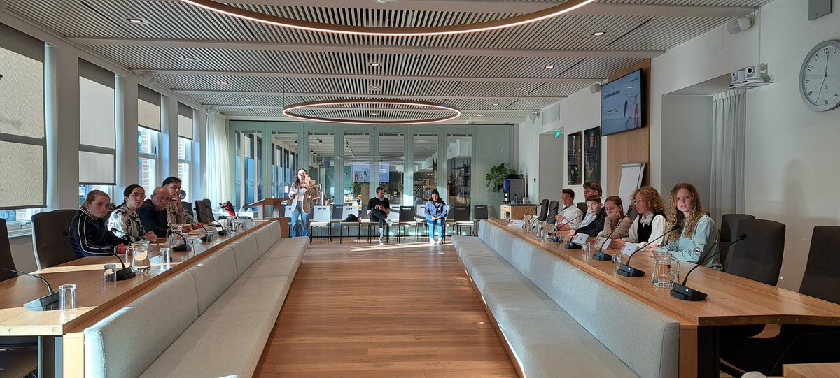 Burgemeester Alblasserdam tweet media