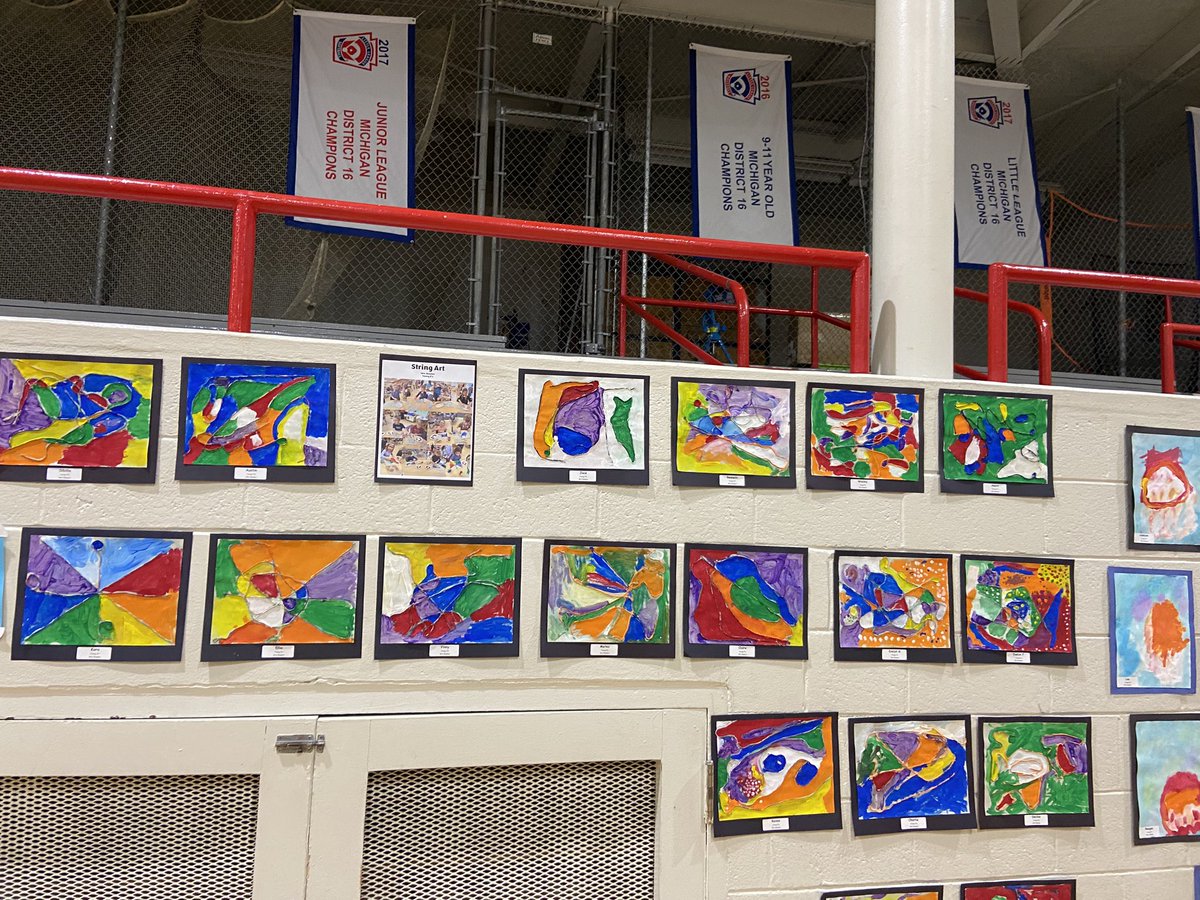ClintonPreschoo's tweet image. 24-25 District Art Show~ Huge shoutout for an awesome art display! 🎨🖌️🖼️Thank you families for coming out to support our young artists! @CCSredwolves @ClintonPreschoo