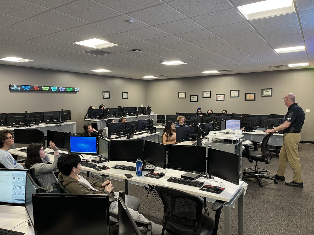 OkChristianCBA's tweet photo. OC welcomed Edmond Memorial, Edmond North, and Francis Tuttle–Rockwell students for a hands-on business simulation experience! 

They tackled real-world challenges and enjoyed sweet treats from Metro Minis!

We loved having them on campus and can’t wait to see their futures! https://t.co/AQ3fANHQce