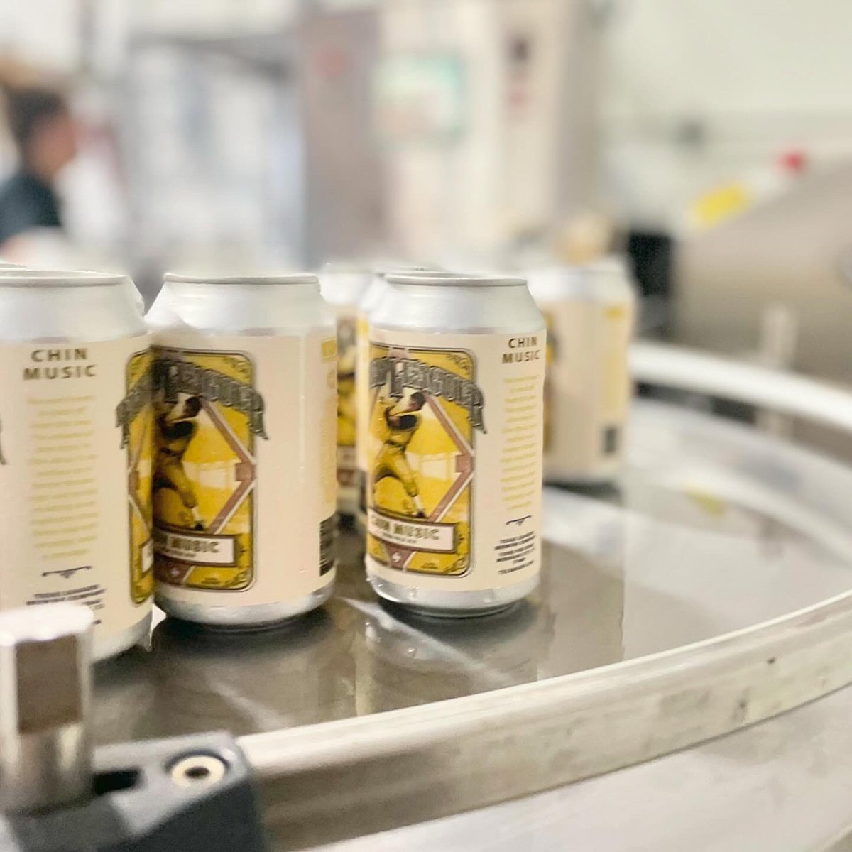 TXLeaguerBrew's tweet photo. Patio weather is here and #ChinMusic is back in cans!

Available at the Beerpark now and at your local @HEB https://t.co/FppC5RoMwh