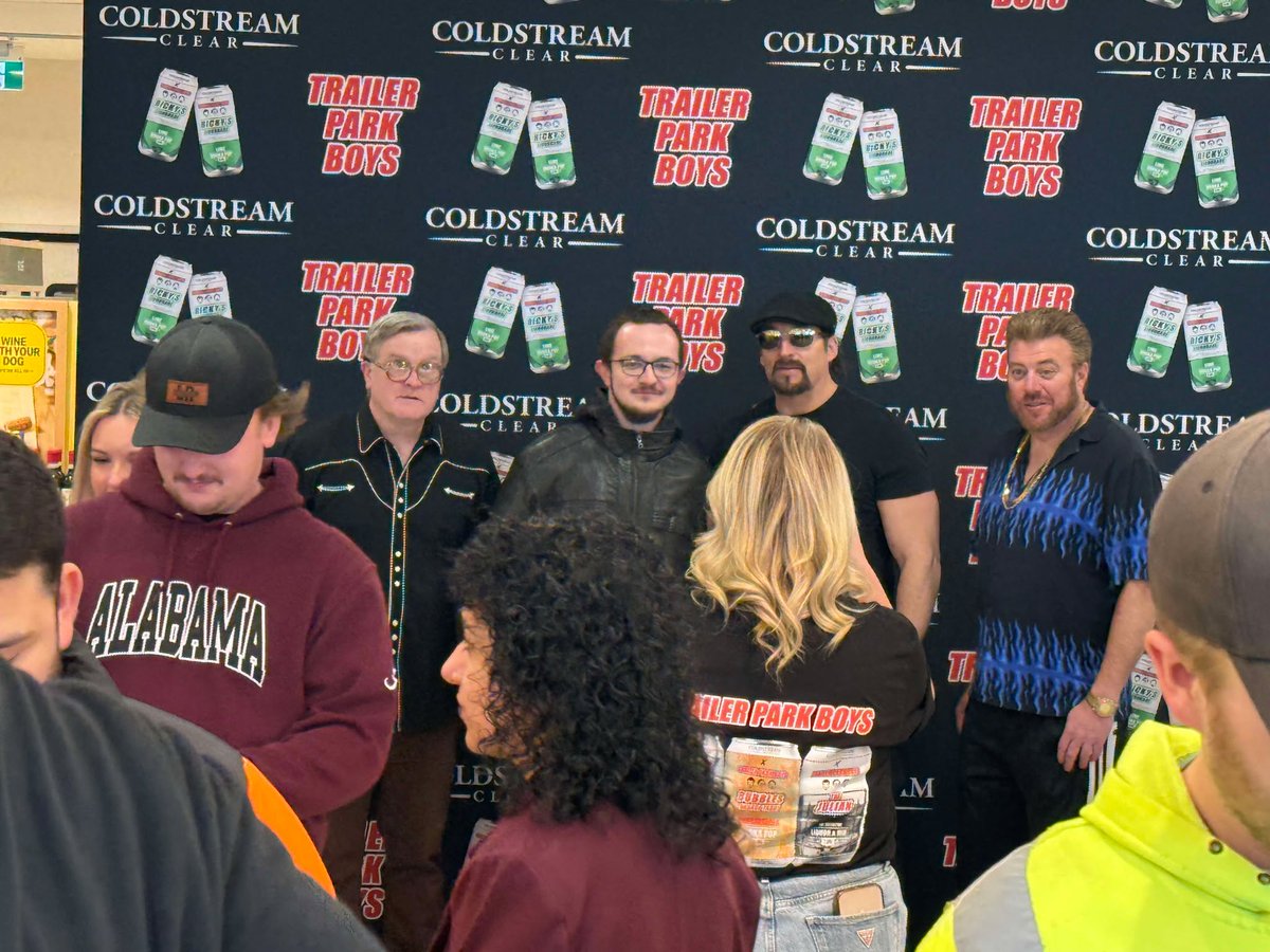 WATCH: Hundreds of fans lined up at a Waterloo LCBO for a chance to meet the Trailer Park Boys
cbc.ca/player/play/vi…