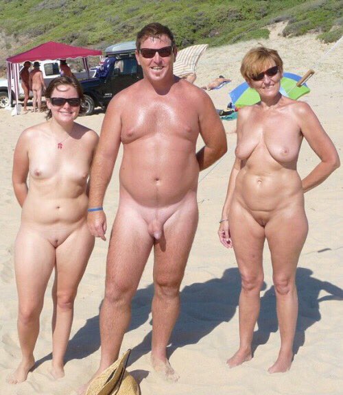 notanlines2000's tweet photo. Mom! Jack won't take his bottoms off! "It's okay honey we all take our own time to get comfortable in the buff !" #takeyourtimetogetnude #nakedisbest #nudist #nudism #nudistfamily #nudistfriends #smoothnudist https://t.co/HWjQd5KK4N