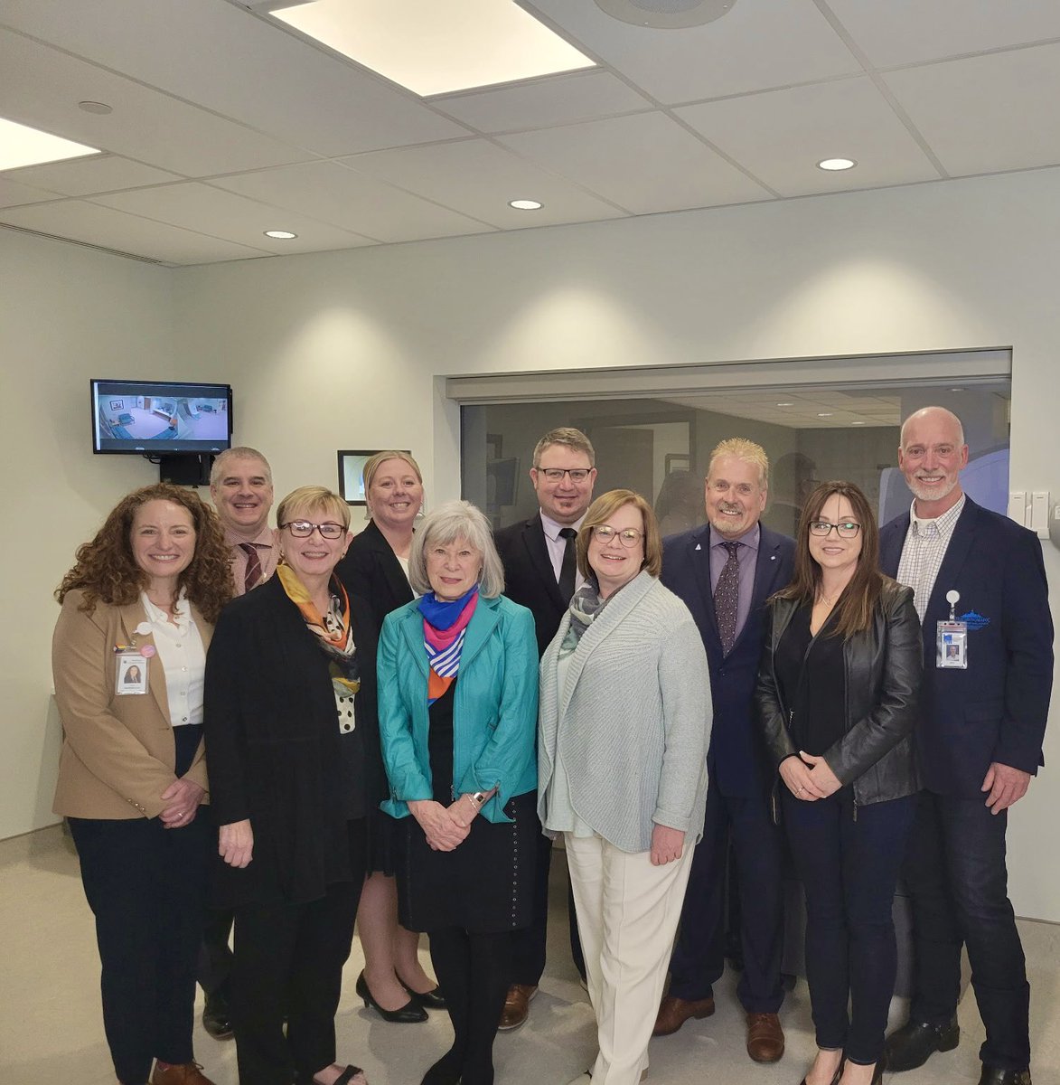 PinsonneaultLKM's tweet image. Thanks to the @SMGHFoundation and Middlesex Health Alliance staff, and the community members, the Strathroy Middlesex General Hospital now has a brand-new MRI machine. 
Congratulations to everyone involved in making this happen!
#StrathroyCaradoc #OntarioHealthCare