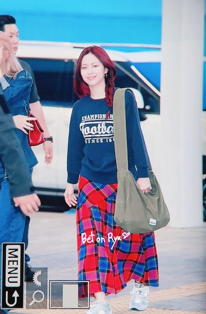 betonryu_srj's tweet photo. 250412 ICN

빨！간！머！리！미쳤다 ㅜㅜ

#ITZY #있지 #RYUJIN #류진
@ITZYofficial https://t.co/9naBlzwaEc