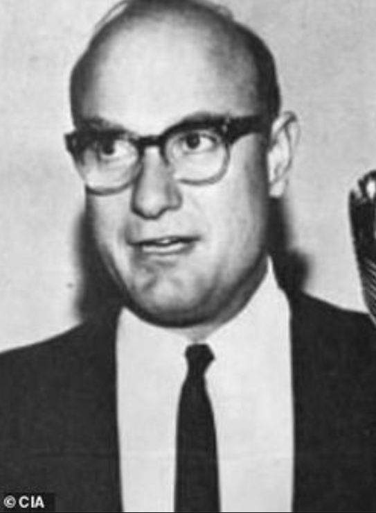 thedarshakrana's tweet image. CHILLING 🤯

1966: A scientist discovered Earth's "kill switch."

His research revealed:

- Civilization resets
- Extinction data
- Next Earth reset

Then CIA seized it all.

But a 57-page declassified document from 2013 reveals why they're terrified:  🧵