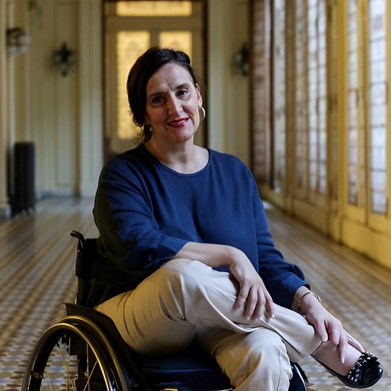 DaniAlarconOk's tweet photo. La lealtad de Gabriela Michetti con el Ingeniero Mauricio Macri y el equipo del PRO es admirable. Ella siempre estuvo y nunca se fue. Se suma a la campaña del PRO en la Ciudad de Buenos Aires. Fin. https://t.co/NtugdeI8ty