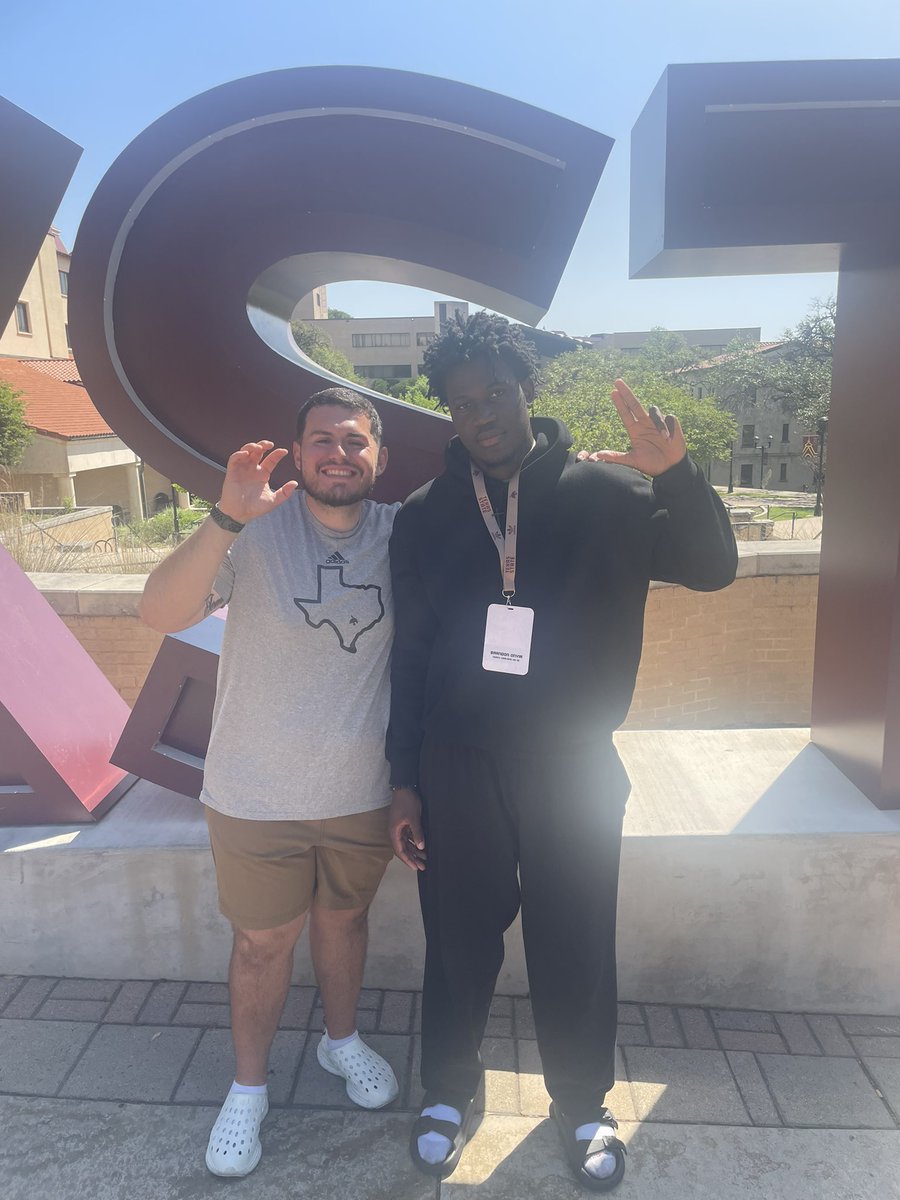 Brandon Onyia (@brandonony61287) on Twitter photo Had great visit at Texas State today appreciate the invite <a href="/andrewcobus/">Coach Cobus</a>!
Can’t wait to get back on campus!
<a href="/TFloss32/">Todd Glawson</a> <a href="/NGarlandFB/">North Garland HS Football</a> #AGTG Had great visit at Texas State today appreciate the invite <a href="/andrewcobus/">Coach Cobus</a>!
Can’t wait to get back on campus!
<a href="/TFloss32/">Todd Glawson</a> <a href="/NGarlandFB/">North Garland HS Football</a> #AGTG