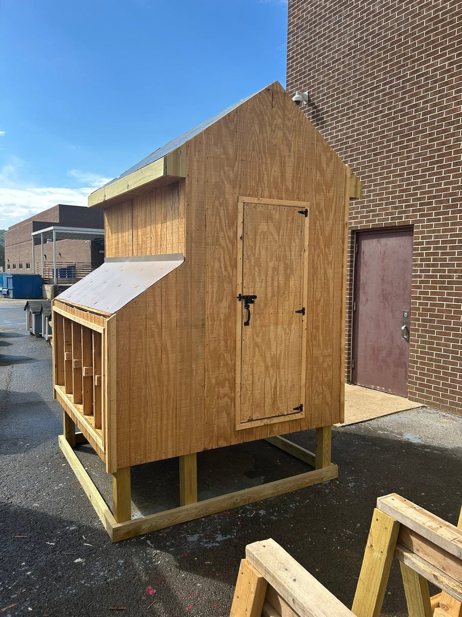 Dade County CTAE (@dade_ctae) on Twitter photo 🚧Construction- Trying to get Chicken Coops finished. Work in progress. Our students Love Hands-On projects. #teamdadega <a href="/DadeCoHigh/">Dade County High</a> 🚧Construction- Trying to get Chicken Coops finished. Work in progress. Our students Love Hands-On projects. #teamdadega <a href="/DadeCoHigh/">Dade County High</a>