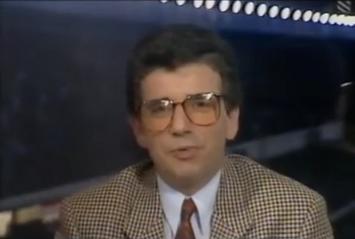 stusfootyflash's tweet photo. 35 years ago tonight, the BBC showed Man Utd’s FA Cup semi-final replay against Oldham, whilst ITV screened the Division One game between Arsenal and Aston Villa.

It was the very first time that the two main channels had gone head-to-head with 2 different domestic live matches. https://t.co/1i15BWJTxF