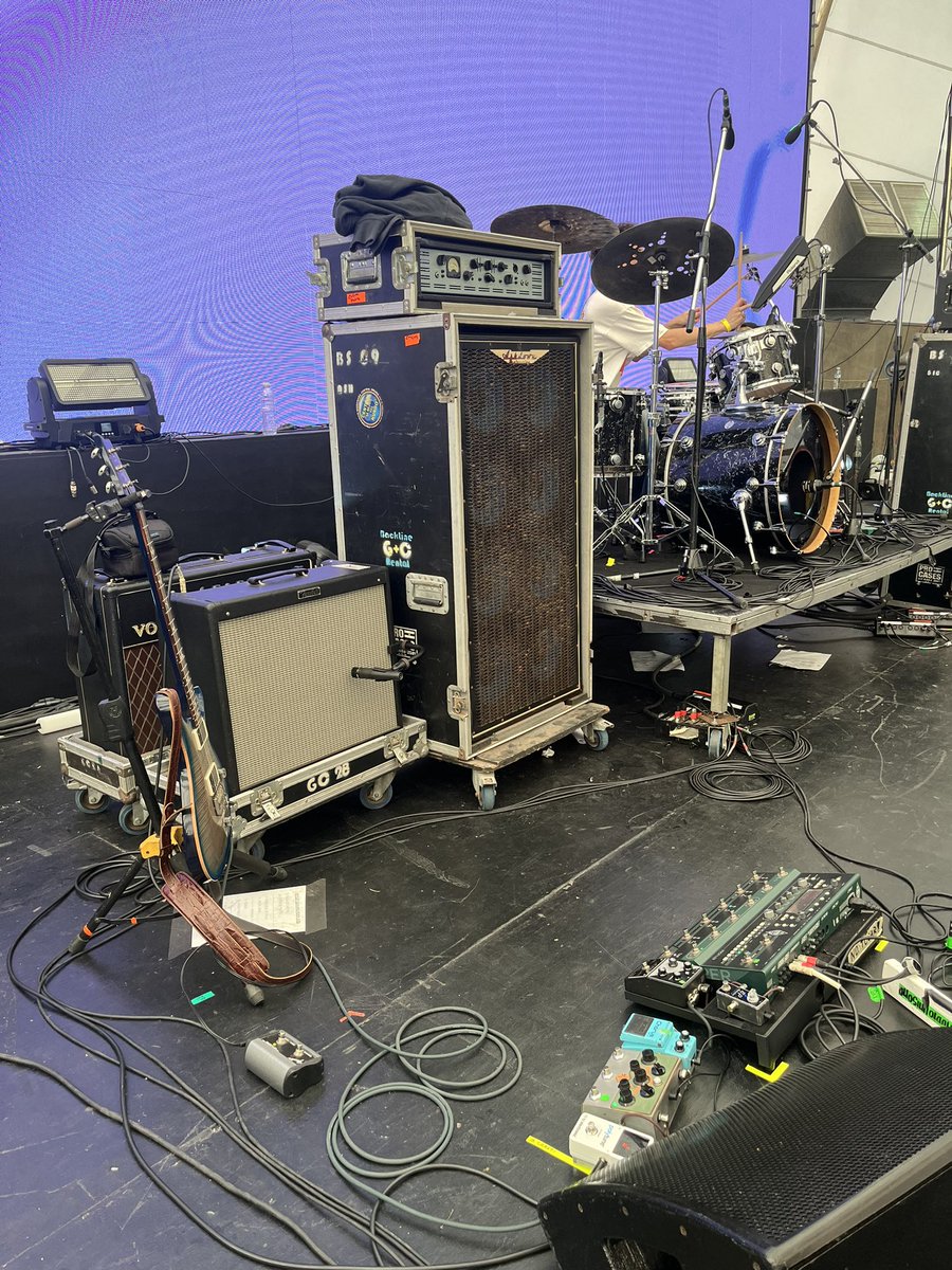 audio volcánico mañana de vuelta en el Quilmes rock con <a href="/Mik3amigorena/">Mike Amigorena</a> y <a href="/CeratiBeni/">Beni 🏳️‍🌈🎶</a> 💋