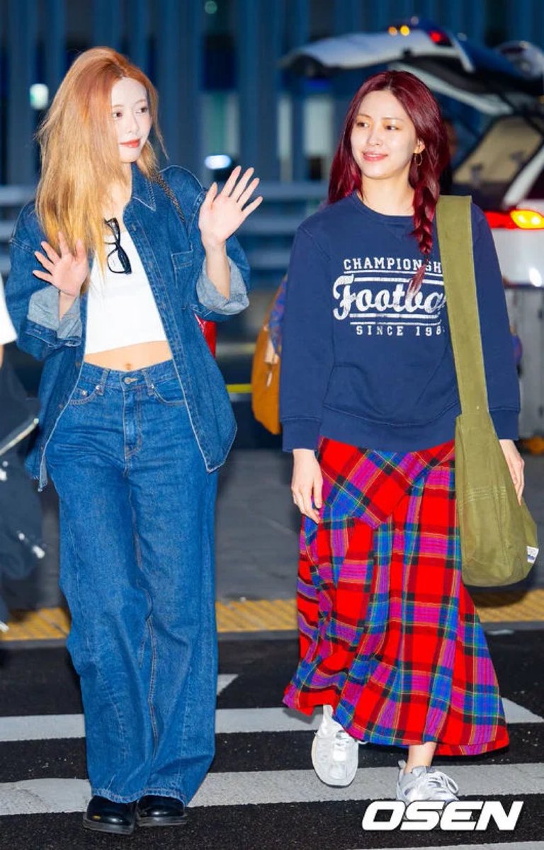MIDCYS's tweet photo. BOB YEJI PEACH YUNA RED HAIRED RYUJIN OMFG https://t.co/BycHtH6lSo