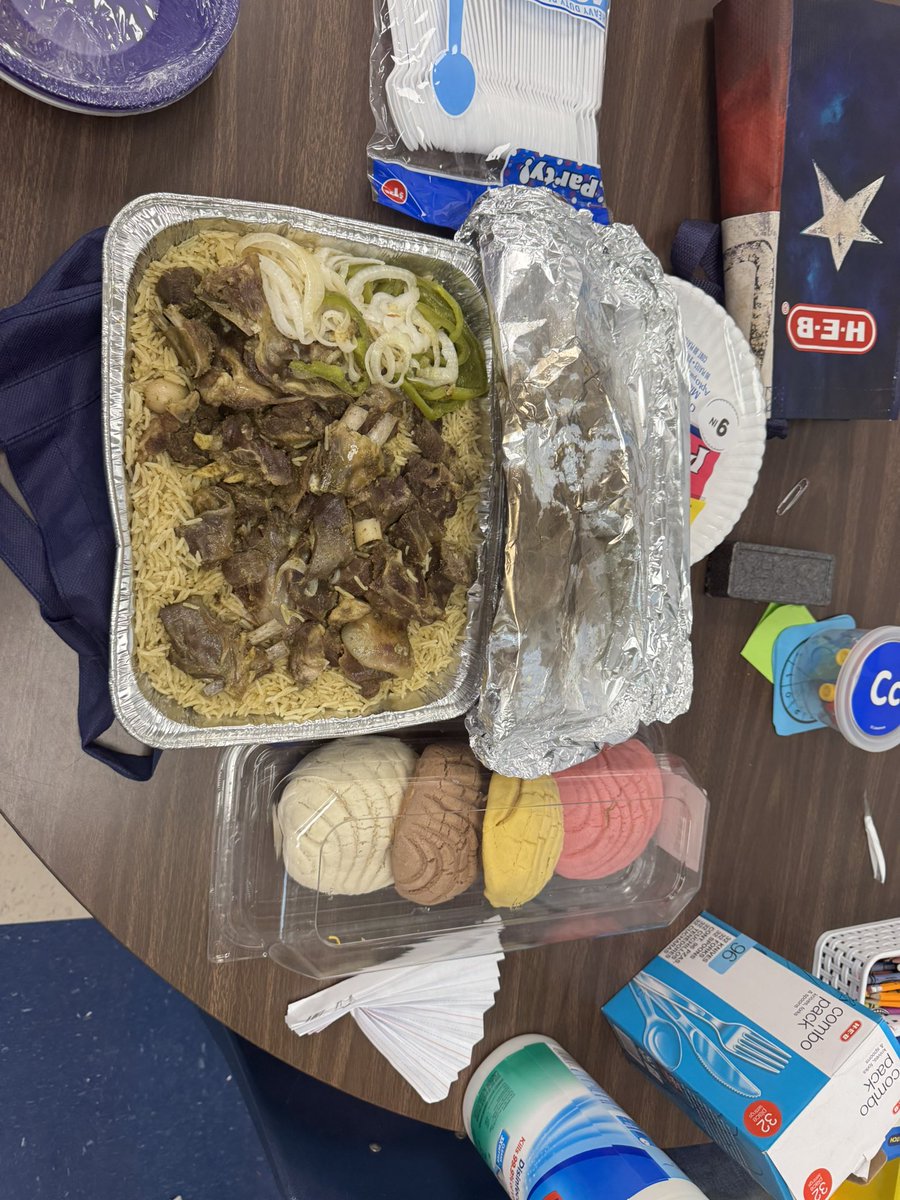 Angeline Arriaga (@msarriaga99) on Twitter photo Today for social studies 1st grade had a culture show and tell!! We had so much fun learning about different cultures and even trying new food! 🌏🇦🇫🇧🇪🇵🇷🇸🇴🇺🇸🇲🇽
<a href="/NISD/">Northside ISD</a>
<a href="/NISDGlenoaks/">Glenoaks Elementary</a> Today for social studies 1st grade had a culture show and tell!! We had so much fun learning about different cultures and even trying new food! 🌏🇦🇫🇧🇪🇵🇷🇸🇴🇺🇸🇲🇽
<a href="/NISD/">Northside ISD</a>
<a href="/NISDGlenoaks/">Glenoaks Elementary</a>