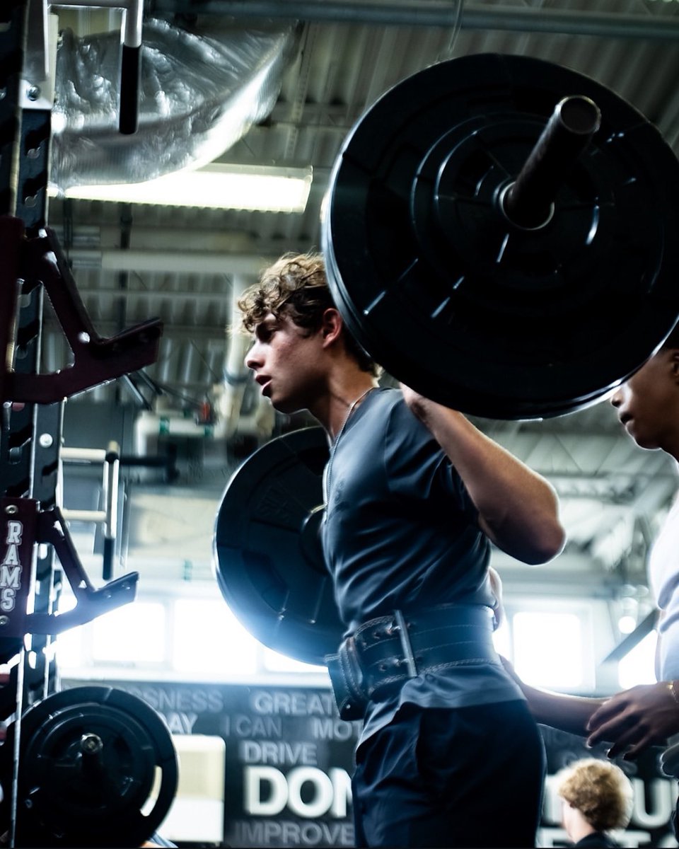 Logan_Carrillo4's tweet photo. Continuing to get stronger in the weight room as Spring Ball approaches! @BrodyWiseman @RamsRhsFootball @RRamsRecruiting @CJBennett_08 @QBcoach1 @TVanceCSCS https://t.co/R8b9F8BpxY