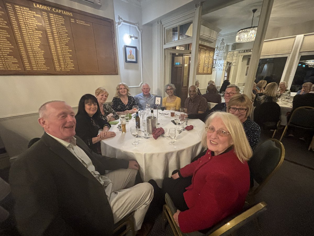Romfordgolfclub's tweet photo. 4/4 A fantastic Indian Speciality evening. Huge thanks to Chef Anis and his amazing team, as well as John and the bar team! Everything was perfect. Great food, great atmosphere, and truly a memorable night #rgc #perksofbeingamember https://t.co/Dj03dDO0xt