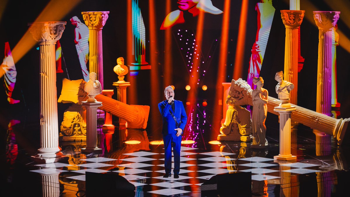 Ammettilo, anche tu stai cantando a squarciagola il ritornello di "Cambiare" insieme a Luca! 🎤🤩

#TheVoiceSenior