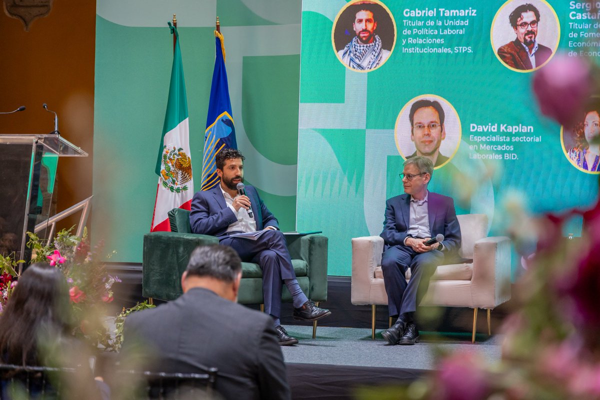 En representación del Srio. <a href="/marathb/">Marath Bolaños</a>, tuve el gusto de intercambiar reflexiones y números sobre "Economía Moral y Trabajo" con <a href="/David_S_Kaplan/">David Kaplan</a>, <a href="/irasemainfante/">Irasema Infante</a> y <a href="/srgsilvac/">Sergio Silva C.</a>, en el foro organizado por <a href="/el_BID/">Banco Interamericano de Desarrollo</a> sobre el Plan Nacional de Desarrollo.