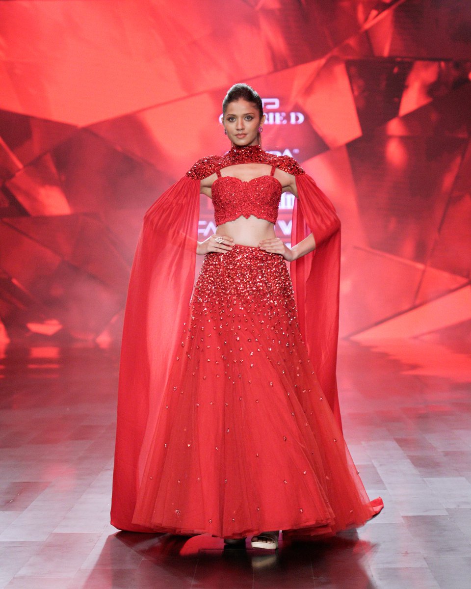 TimesFashionWk's tweet photo. Closing the show with absolute ease was Palak Tiwari, who brought strength and serenity to every step.
#BombayTimesFashionWeek #BTFW2025 #TimesOfIndia #TOI #CherieD #PalakTiwari https://t.co/xmmxZJEQAY