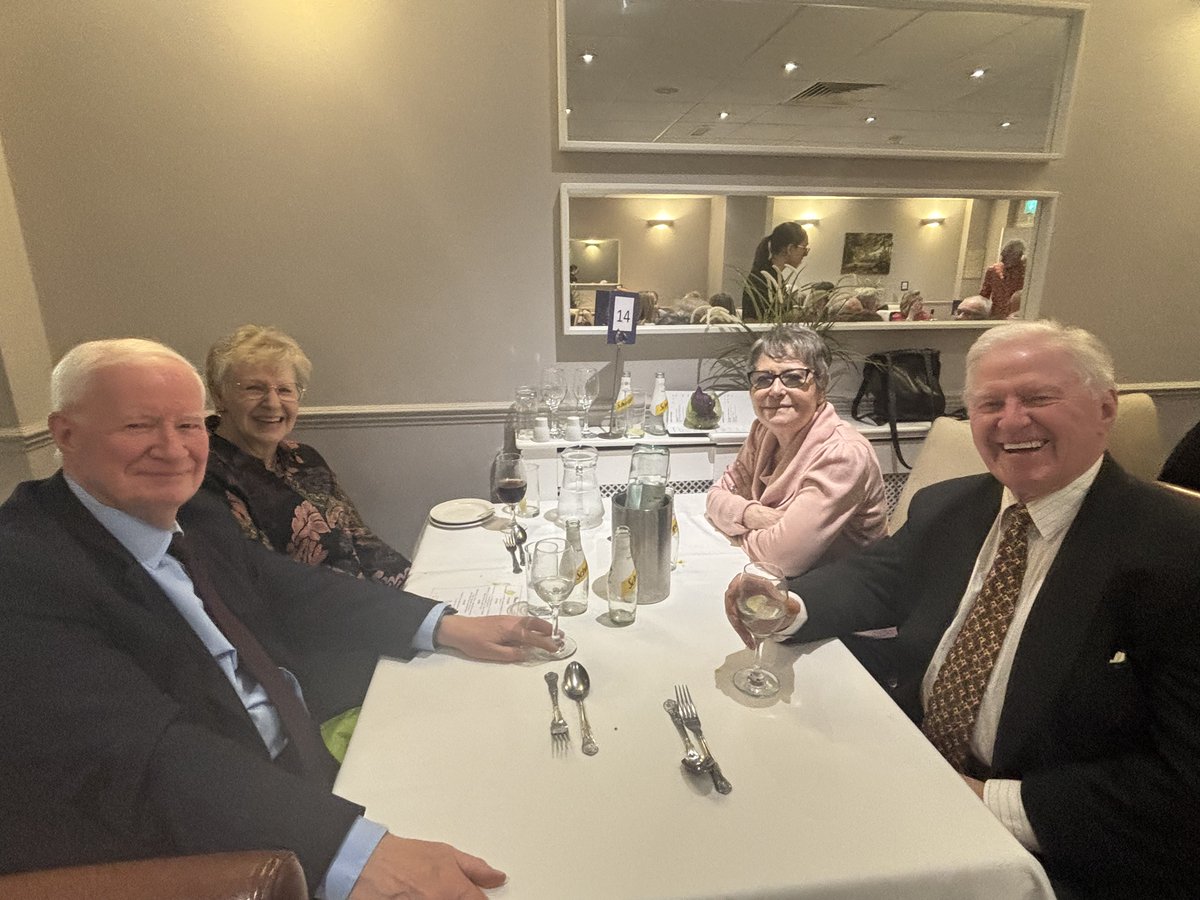 Romfordgolfclub's tweet photo. 1/4 A fantastic Indian Speciality evening. Huge thanks to Chef Anis and his amazing team, as well as John and the bar team! Everything was perfect. Great food, great atmosphere, and truly a memorable night #rgc #perksofbeingamember https://t.co/BwMqcpDXZJ
